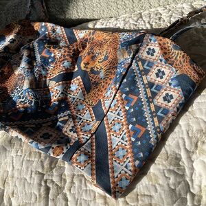 Jaguar Geometric Fitted Crop Top